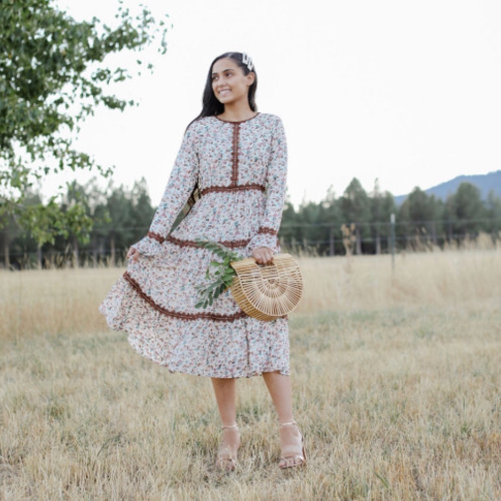 Dainty Jewell’s Autumn Breeze Dress